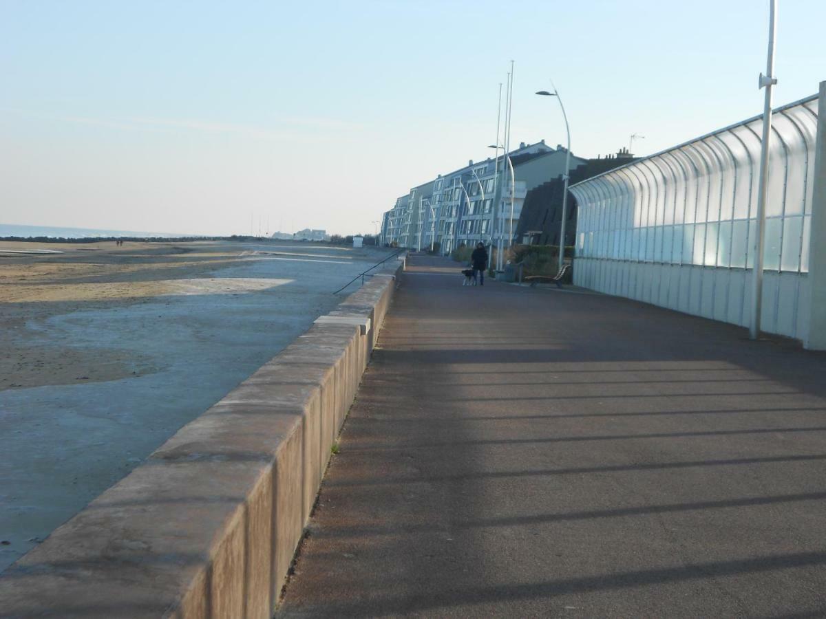 L'Aigue Marine Apartman Courseulles-sur-Mer Kültér fotó